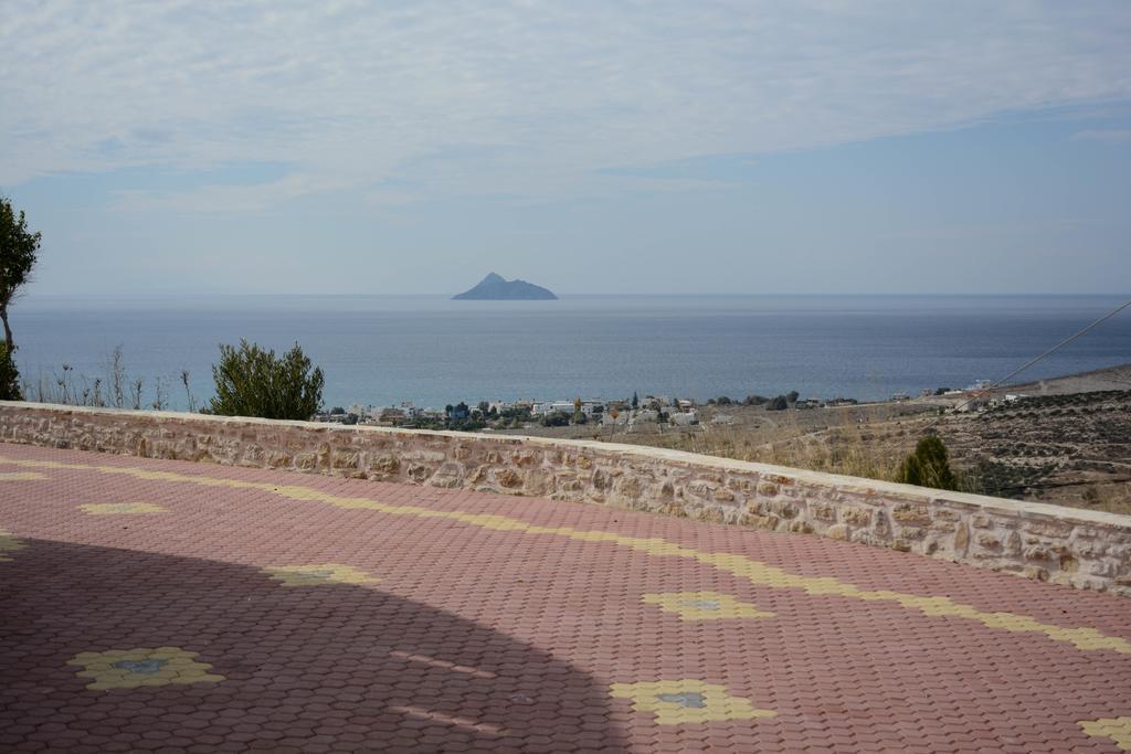 Villas Alexandros Petrino Kalamaki  Habitación foto