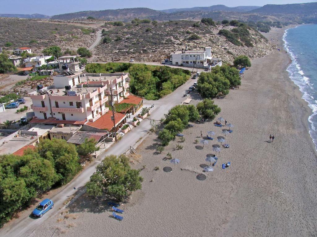 Villas Alexandros Petrino Kalamaki  Exterior foto